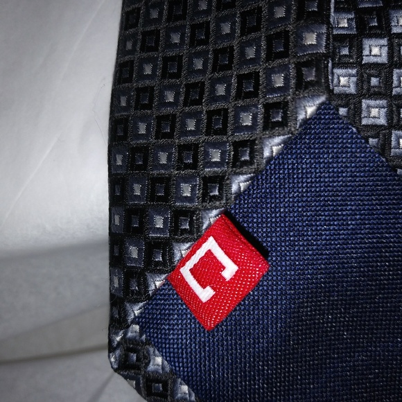 Chaps Navy Blue Silk Tie - Picture 3 of 3